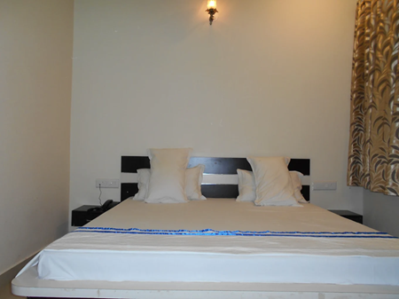 1 x Deluxe room